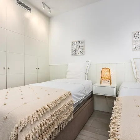 Apartamento Alcazaba Lagoon * Εστεπόνα