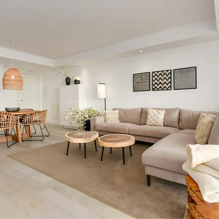 Apartamento Alcazaba Lagoon Εστεπόνα